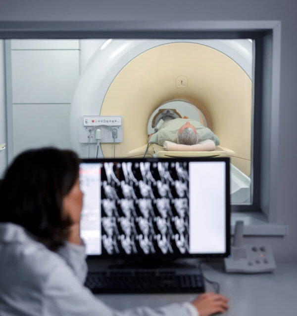 https://drmdssasidharan.com/wp-content/uploads/2024/04/radiation-therapy-600x640.jpg